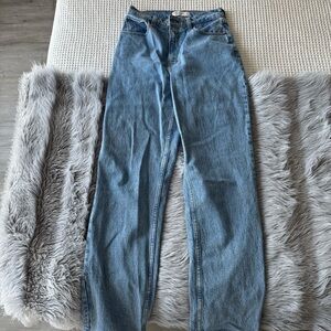Abercrombie The 90s Straight Ultra High Rise Jean, Curve Love